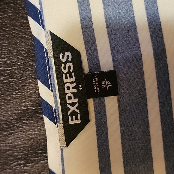 Express Tee - Picture 2 of 3